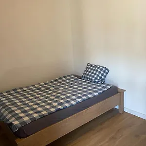 https://lovely-1-private-bedroom-with-garden-view.amsterdamhotelsnl.com