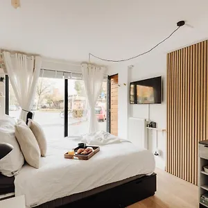 https://luxurious-private-studio-amsterdam-zuid.amsterdamhotelsnl.com