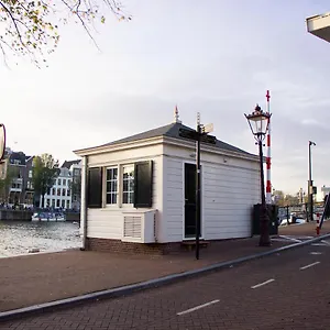 https://sweets-walter-suskindbrug.amsterdamhotelsnl.com